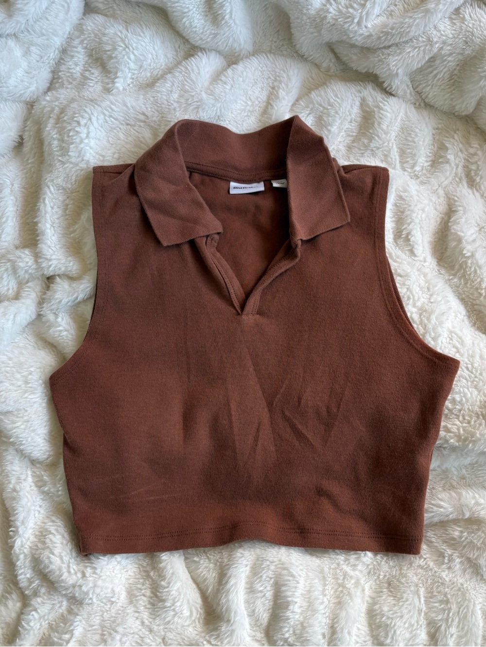 Aritzia Sleeveless Collared Crop Top - Chestnut Brown